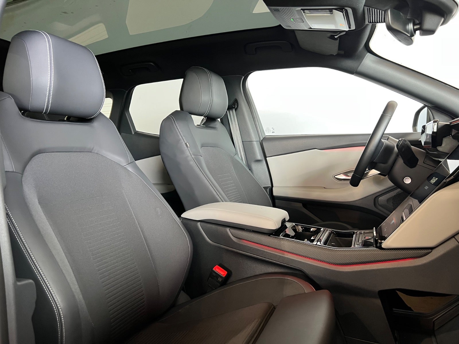 Ford Explorer Premium Extended Range AWD