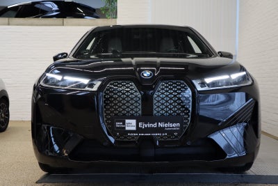 BMW iX xDrive40 Fully Charged