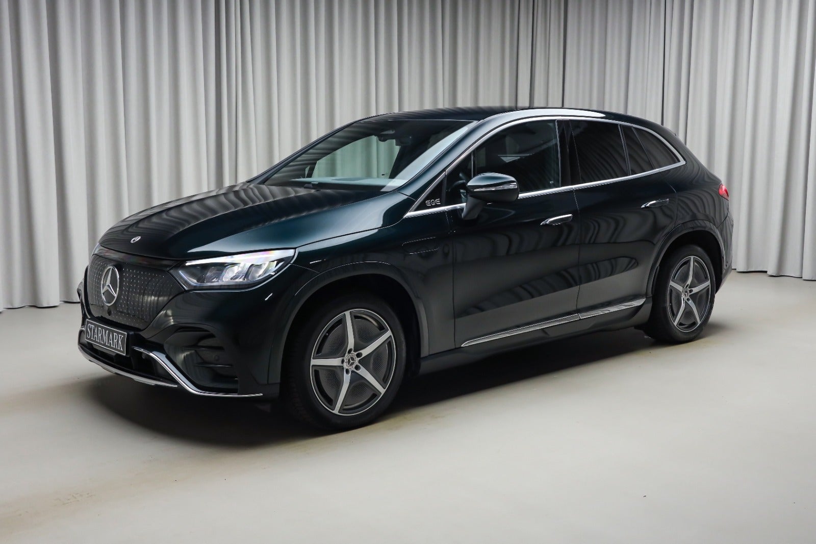 Mercedes-Benz EQE 350 SUV (1/8)
