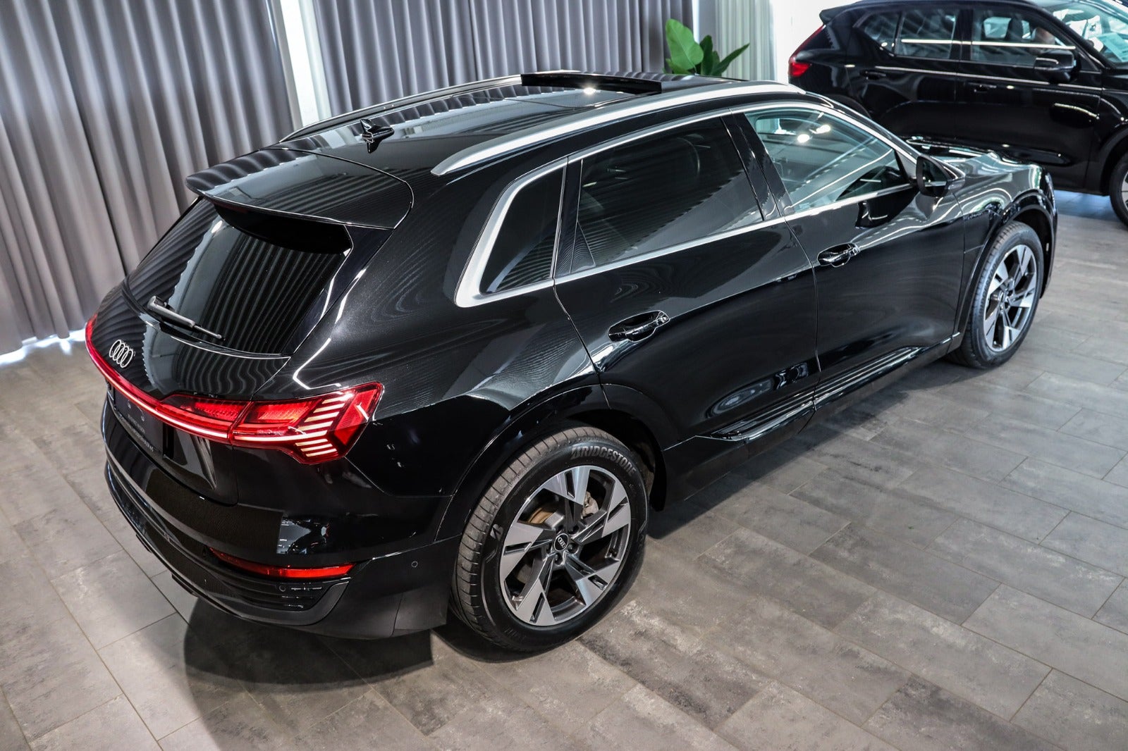 Billede af Audi Q8 e-tron 55 Advanced quattro