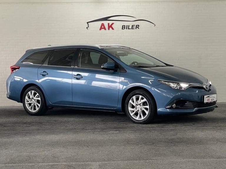 Toyota Auris Hybrid H2 Comfort Touring Sports CVT