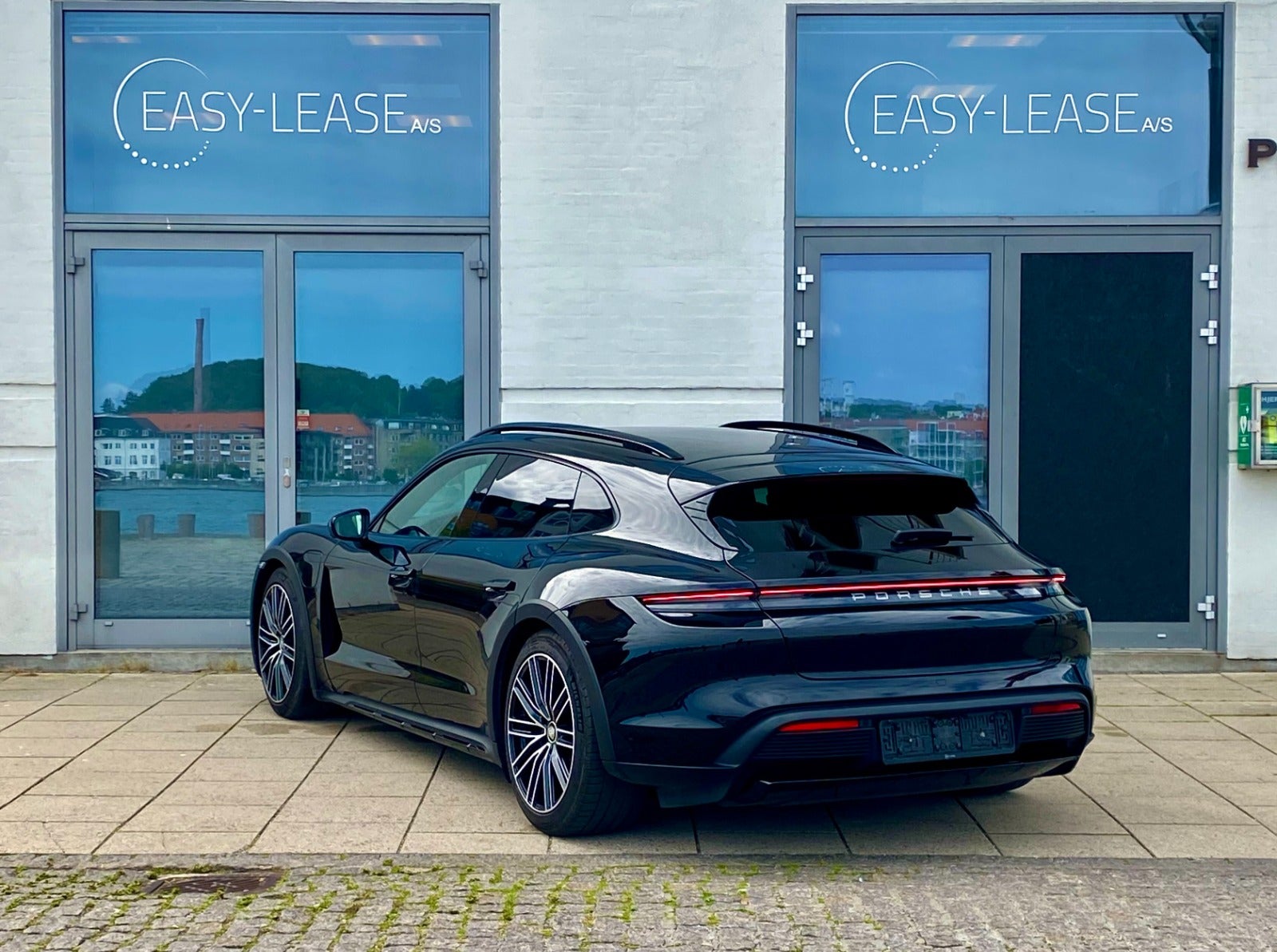 Billede af Porsche Taycan 4  Performance+ Cross Turismo