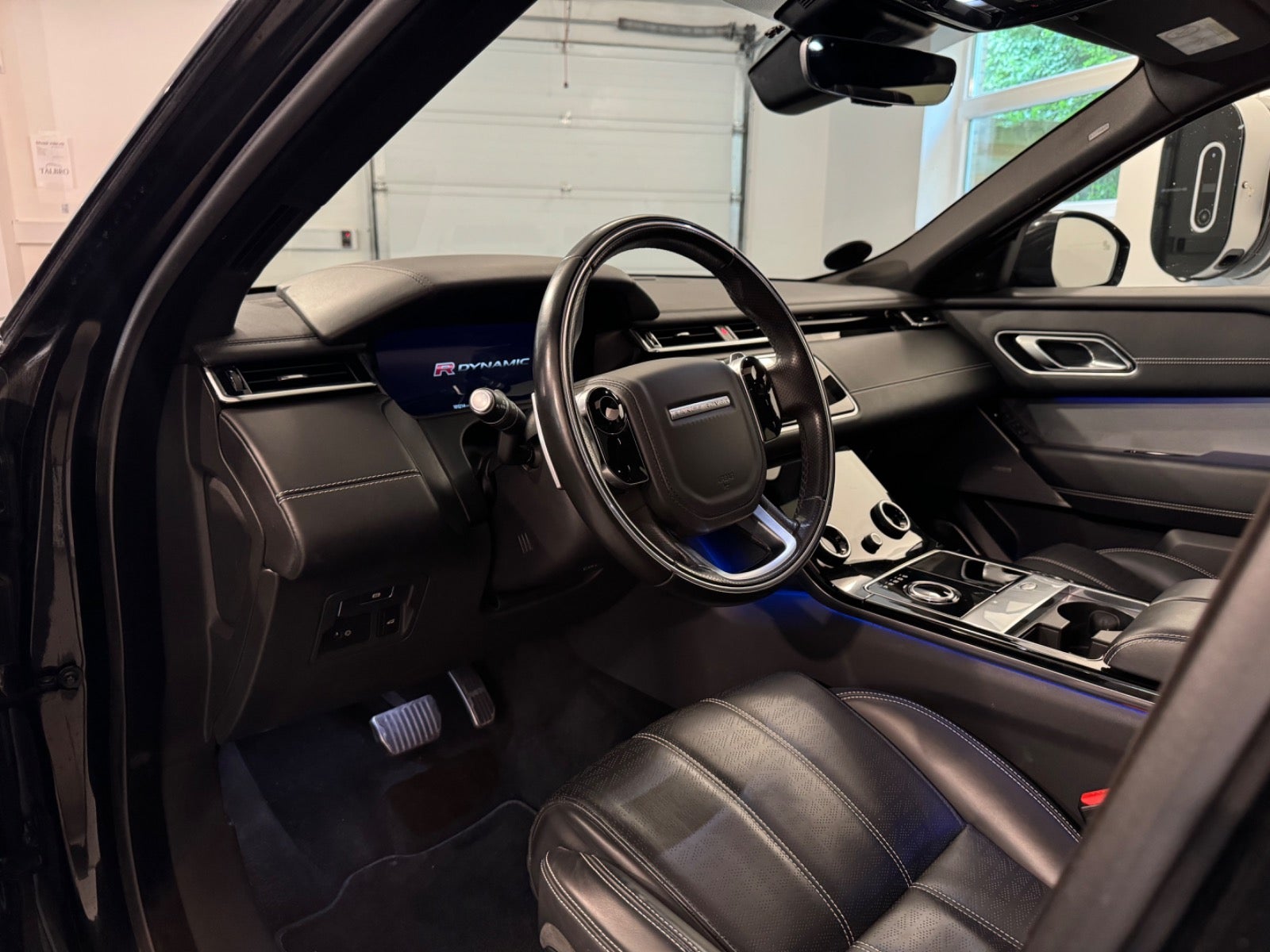 Land Rover – Range Rover Velar