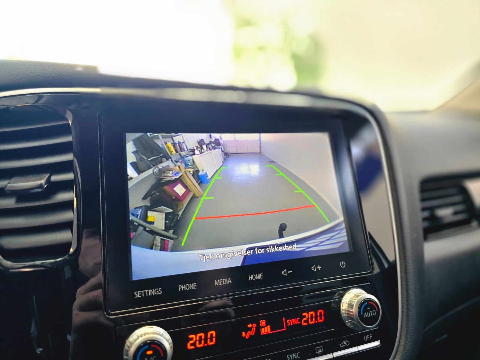 Billede af Mitsubishi Outlander 2,4 PHEV Inform+ CVT 4WD