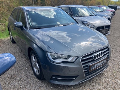 Audi A3 1,2 TFSi 105 Ambiente Sportback 5d