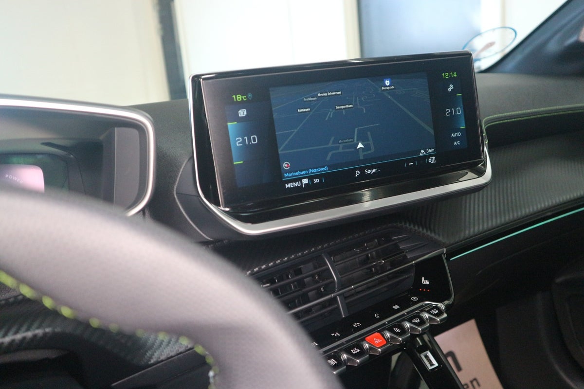 Peugeot e-208 GT