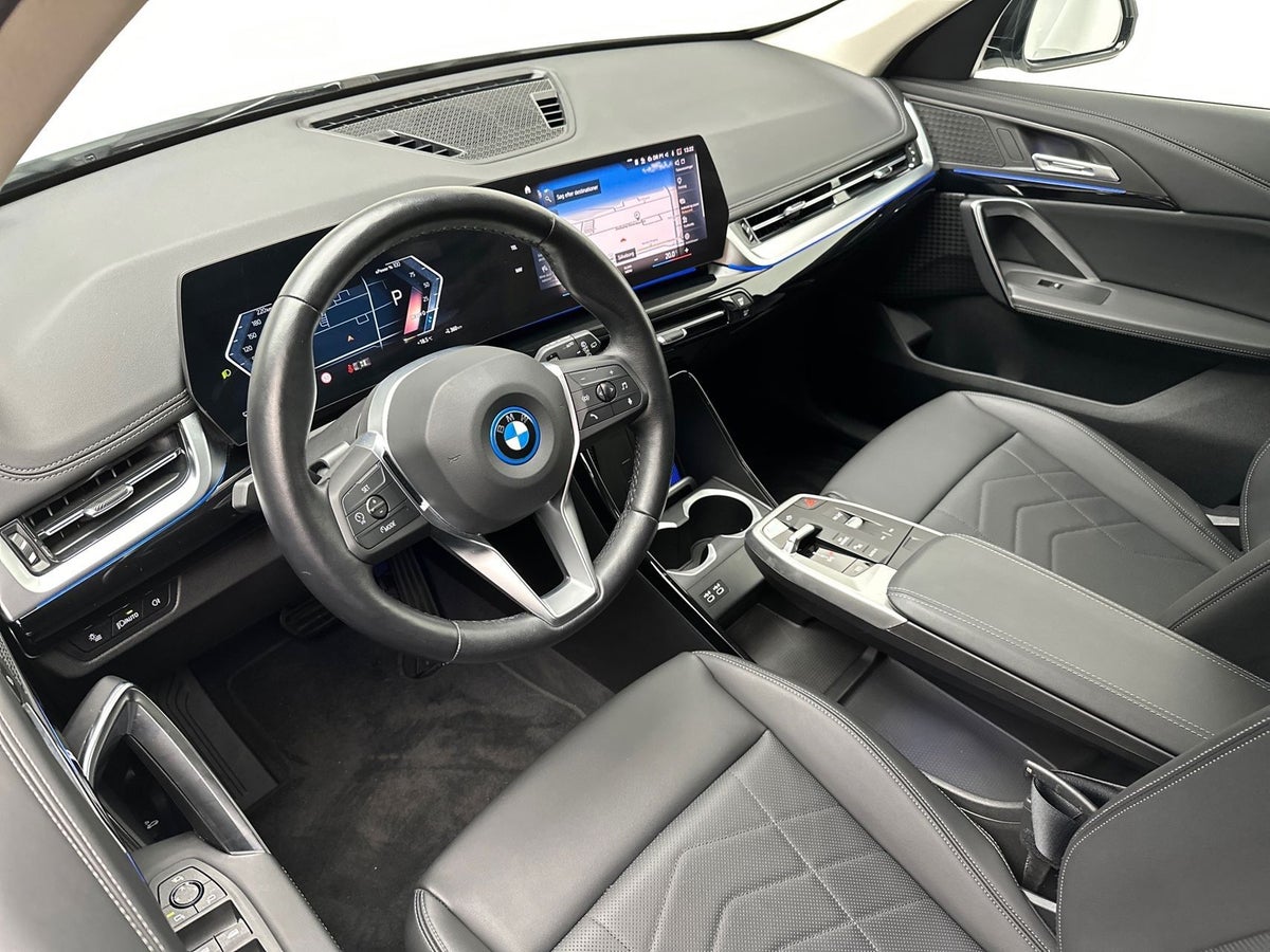 BMW iX1 eDrive20 X-Line billede 3