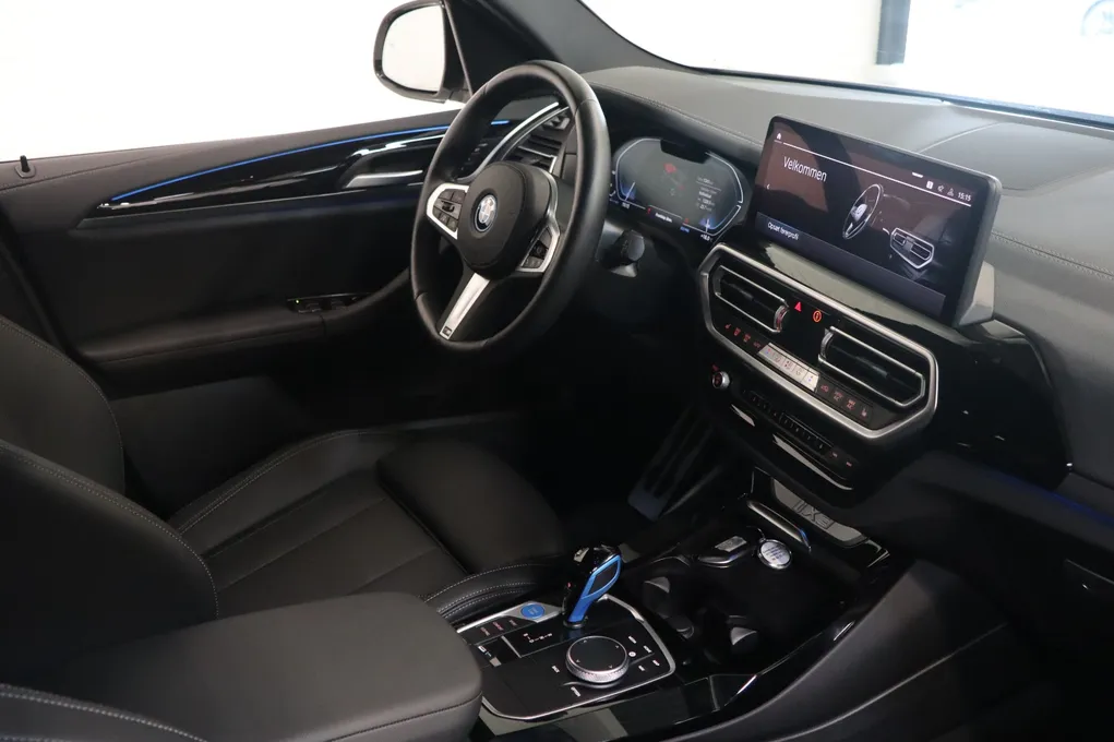 BMW iX3 Charged M-Sport