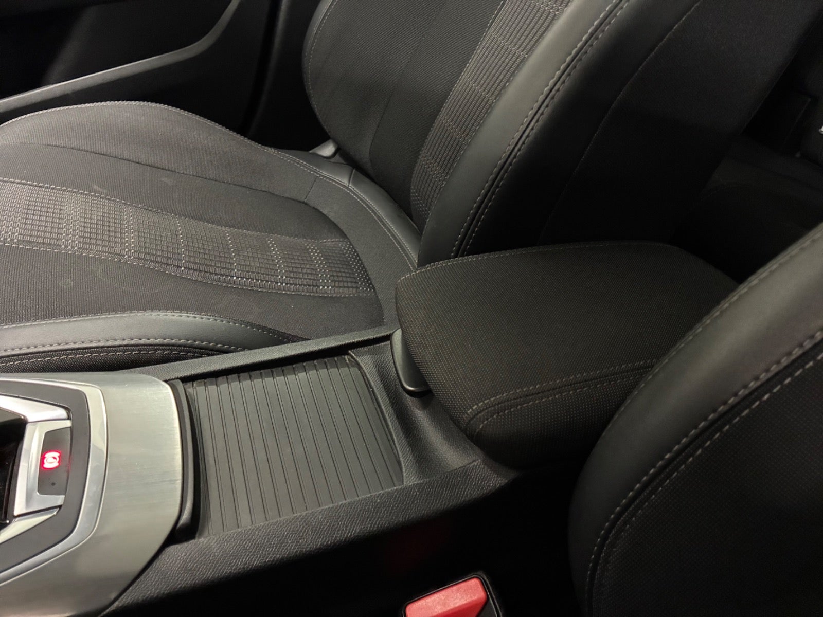 Billede af Peugeot 308 1,2 PureTech 130 Allure SW EAT8