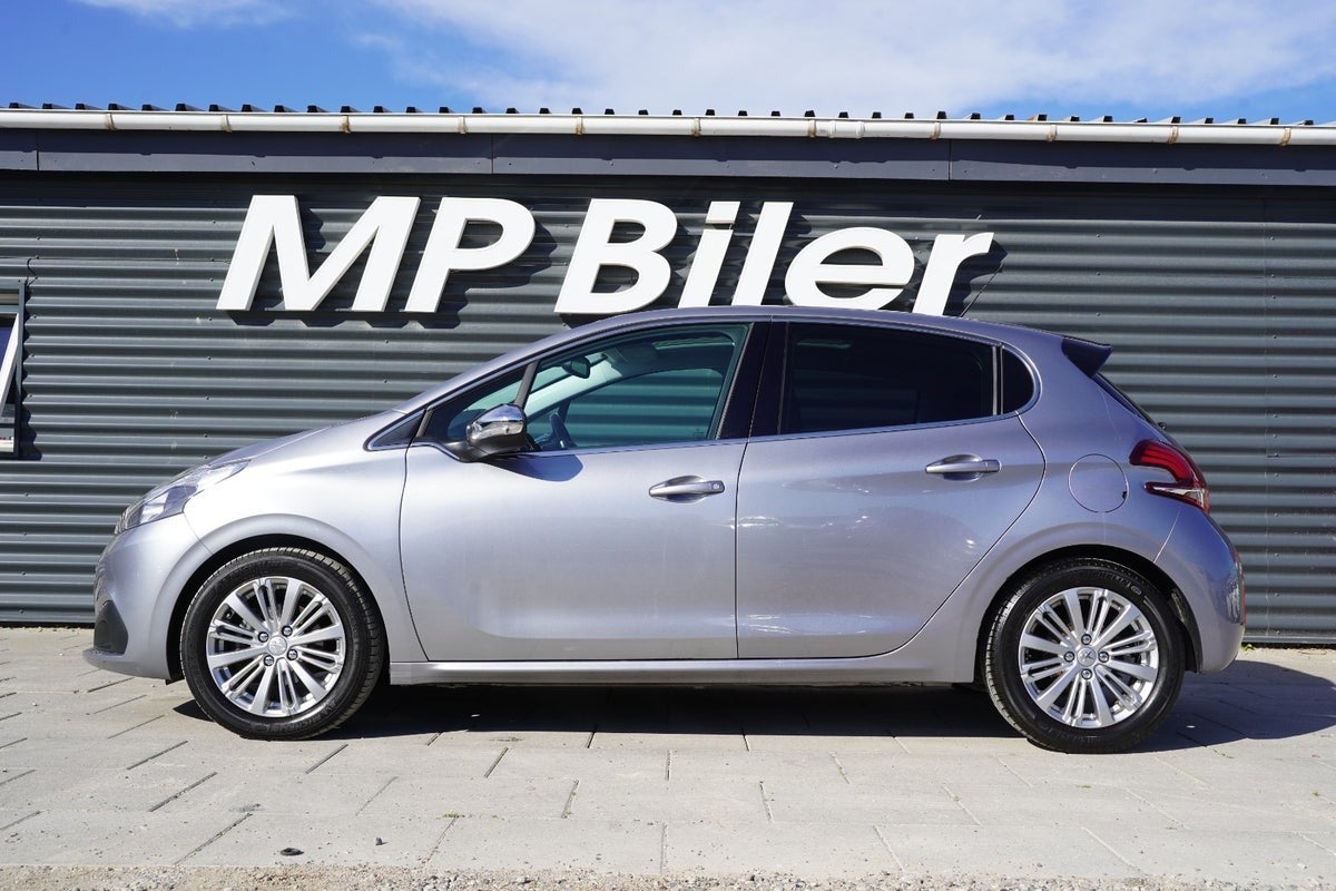Billede af Peugeot 208 1,5 BlueHDi 100 Allure Sky