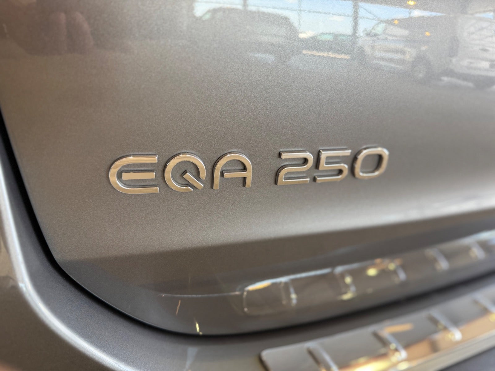 Mercedes EQA250 Electric Art