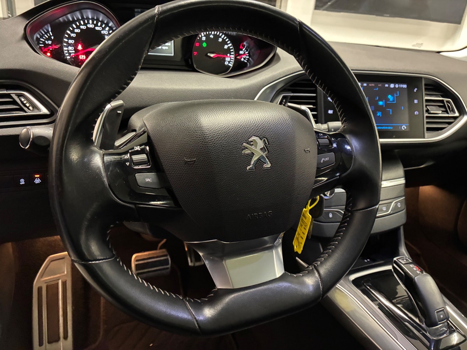 Billede af Peugeot 308 1,2 PureTech 130 Allure SW EAT8