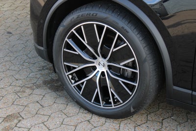 Porsche Macan 4 