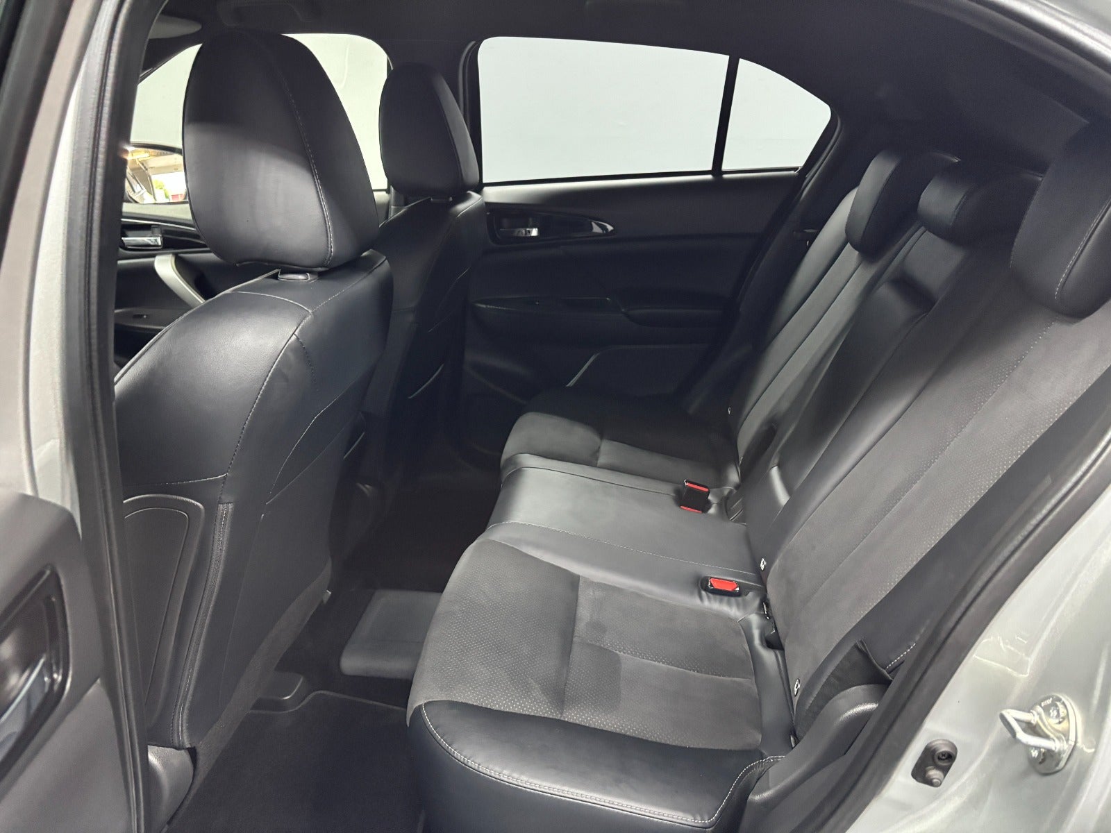 Billede af Mitsubishi Eclipse Cross 2,4 PHEV Intense CVT 4WD