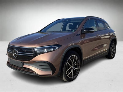 Mercedes EQA300  AMG Line 4Matic 5d