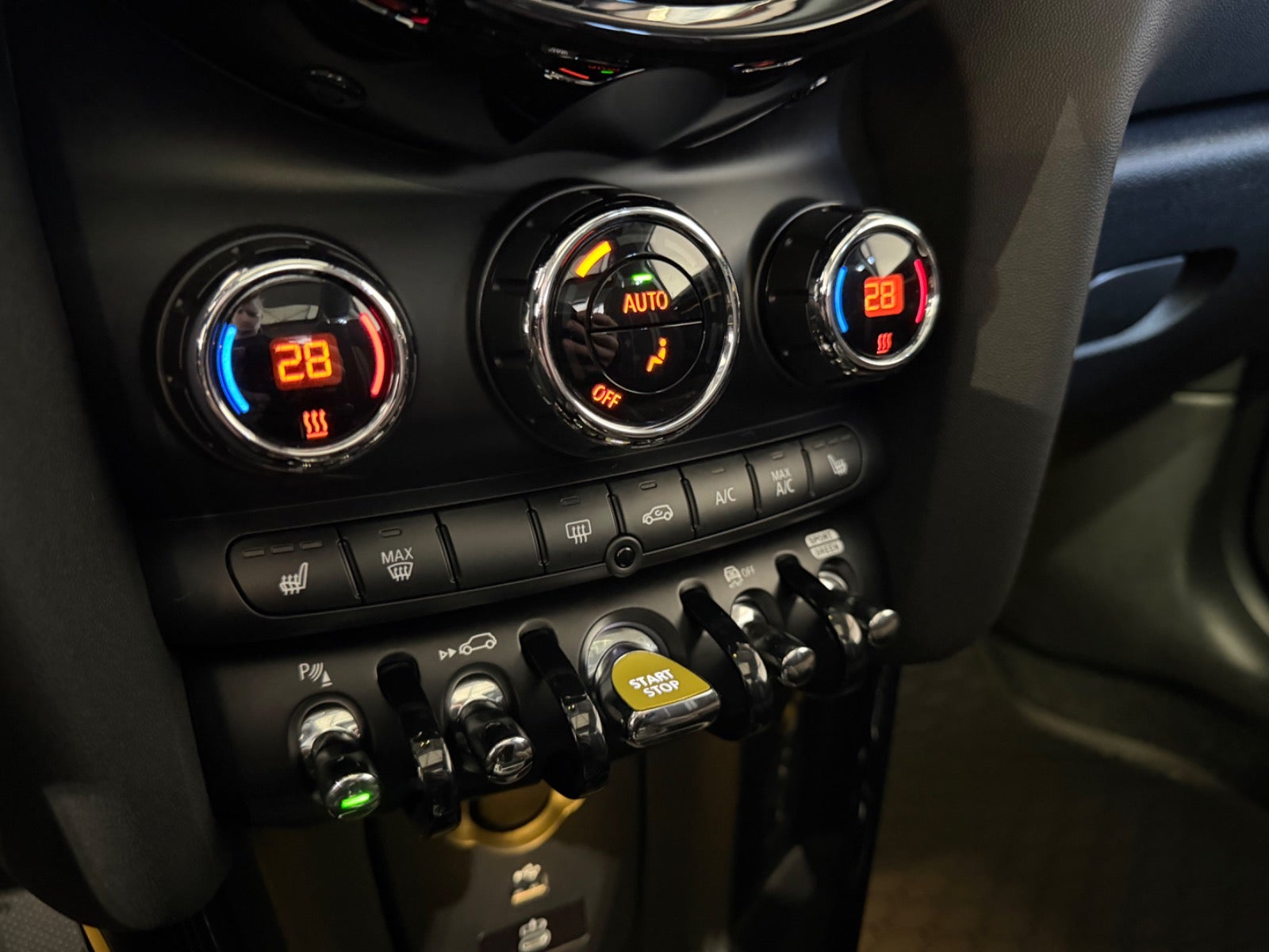 MINI Cooper SE Essential