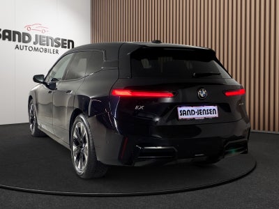 BMW iX xDrive45 M-Sport