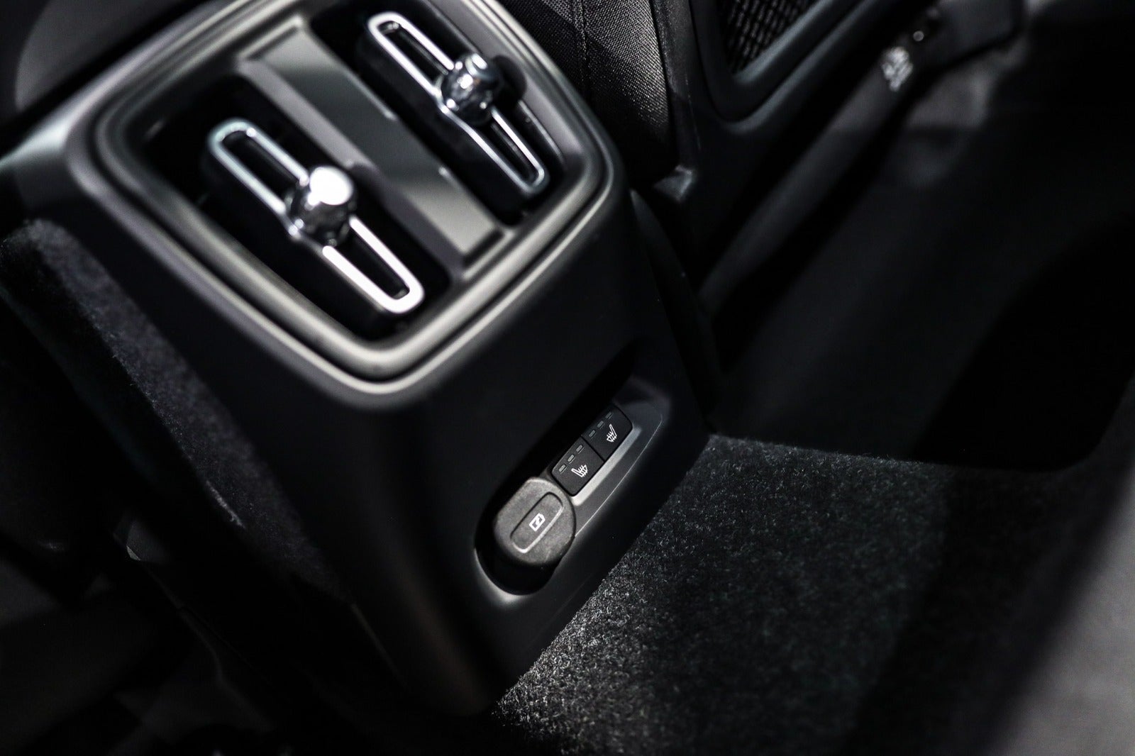 Billede af Volvo EX40  Extended Range Black Edition