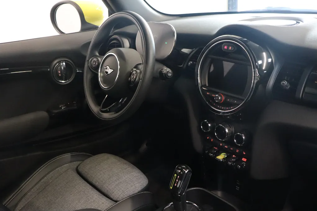 MINI Cooper SE Trim M