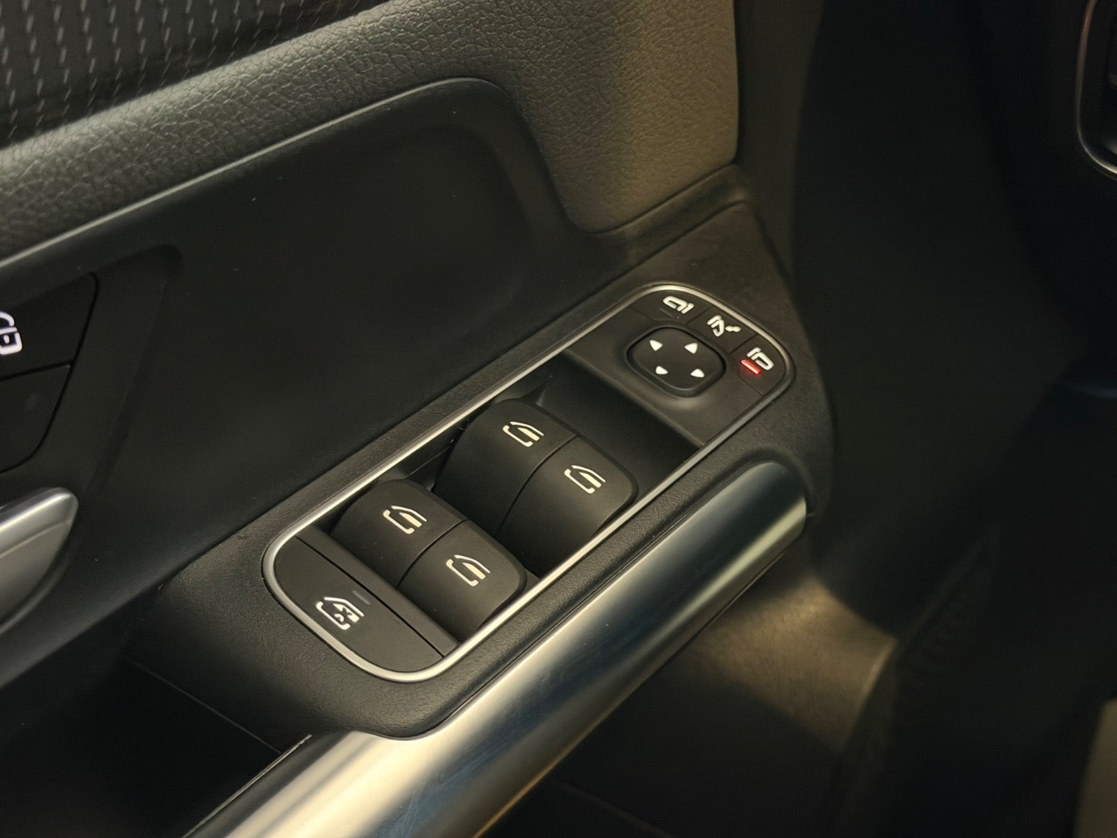 Mercedes EQA250 Electric Art