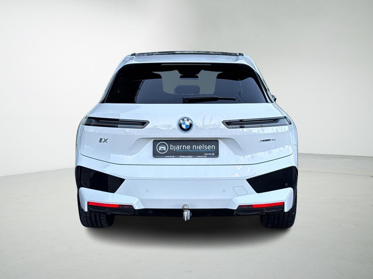 BMW iX xDrive40 Fully Charged M-Sport billede 7