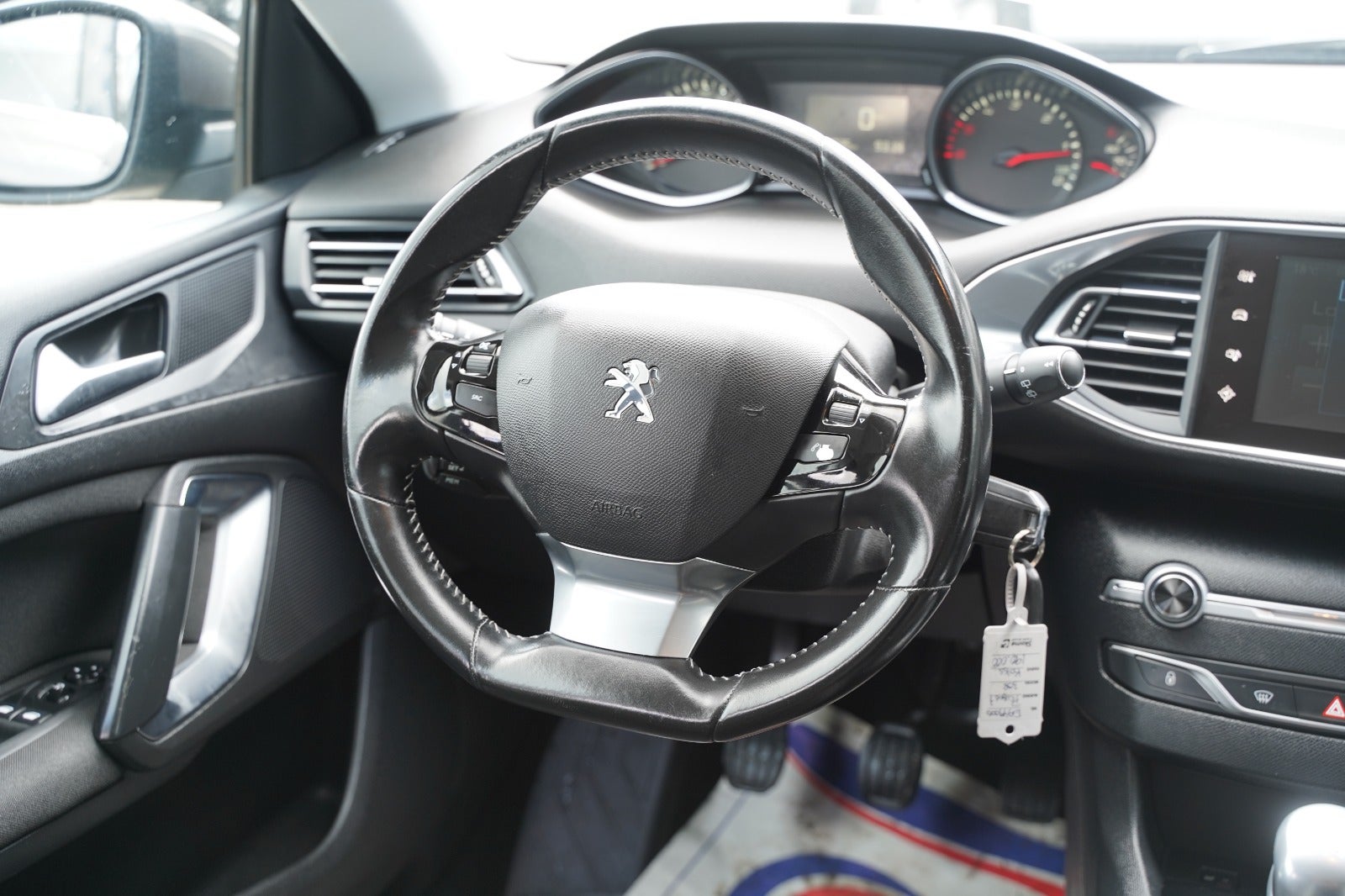 Billede af Peugeot 308 1,6 BlueHDi 120 Allure