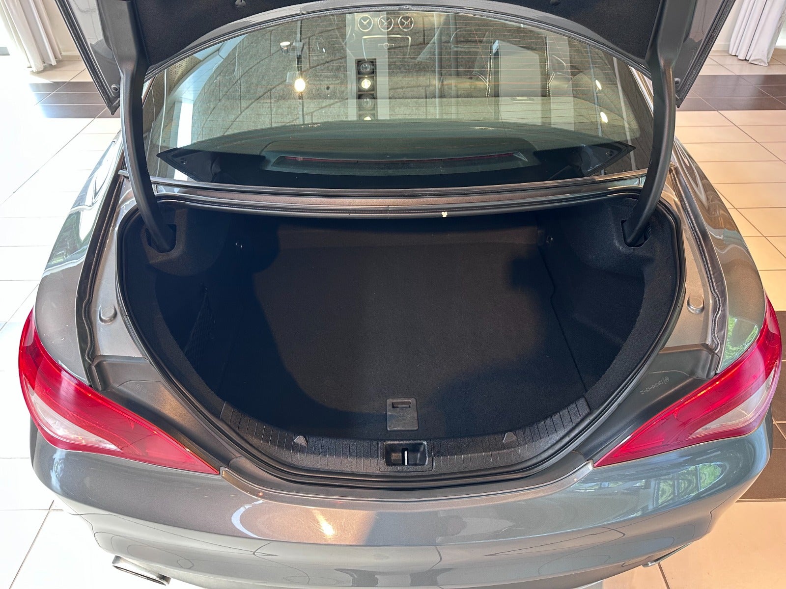 2014 Mercedes CLA200