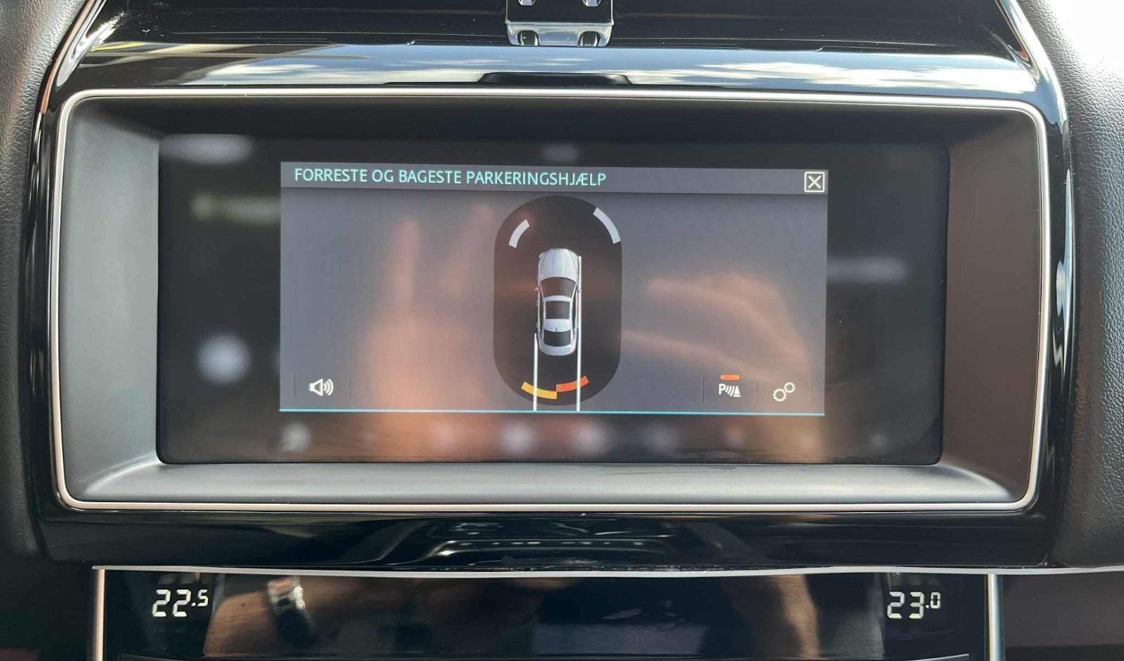 Billede af Jaguar XE 2,0 D180 Prestige aut.