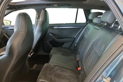 Skoda Superb TSi iV Sportline Combi DSG