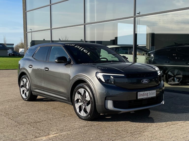 Ford Explorer Premium Extended Range