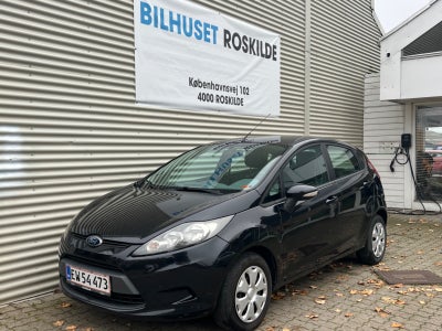 Ford Fiesta 1,25 60 Ambiente Benzin modelår 2010 km 145000 Mørkblå ABS airbag, BEMÆRK BILEN LEVERES 