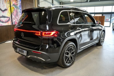 Mercedes EQB250+