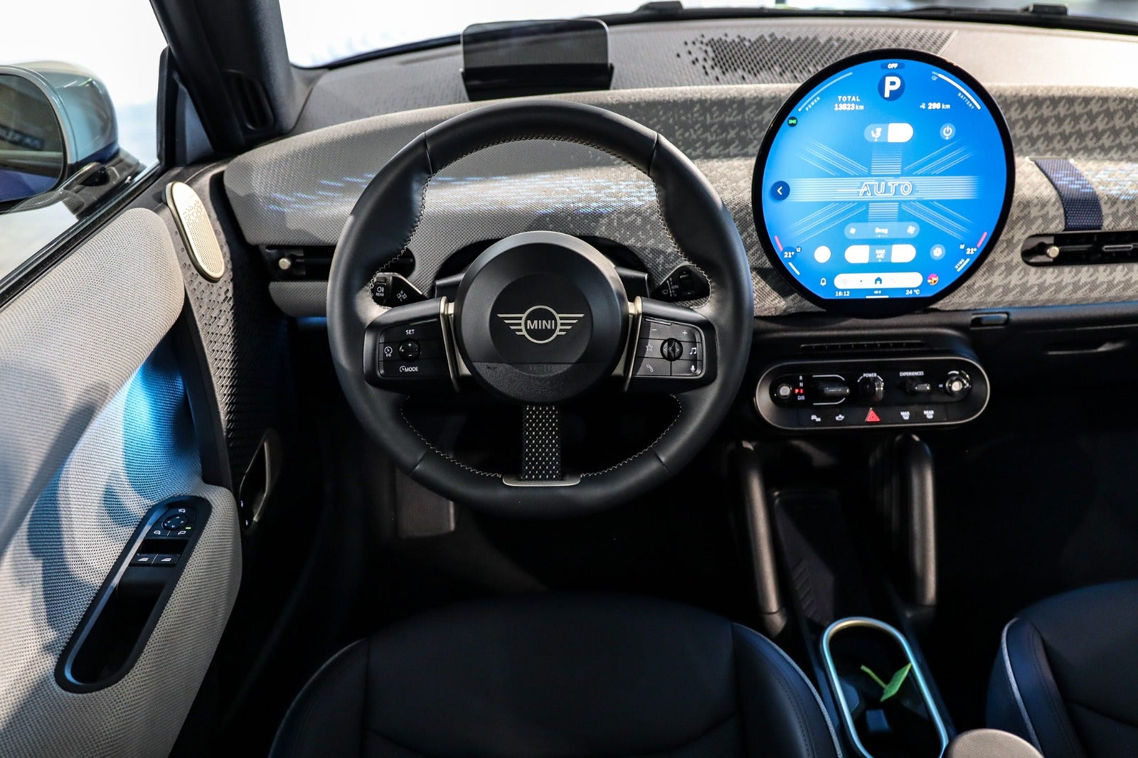 Billede af MINI Cooper SE Favoured Trim XL