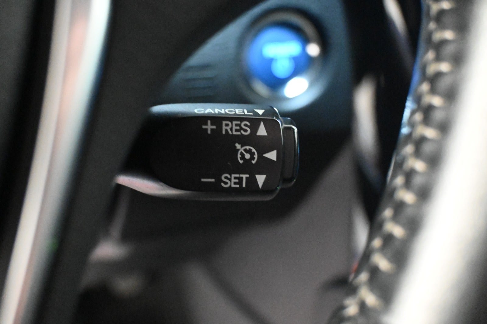 Toyota Auris Hybrid Prestige Touring Sports CVT