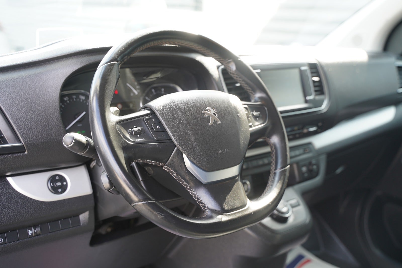 Billede af Peugeot Expert 2,0 BlueHDi 177 L2 Premium EAT8 Van