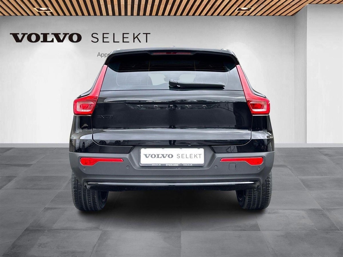 Volvo EX40 Extended Range Black Edition billede 8