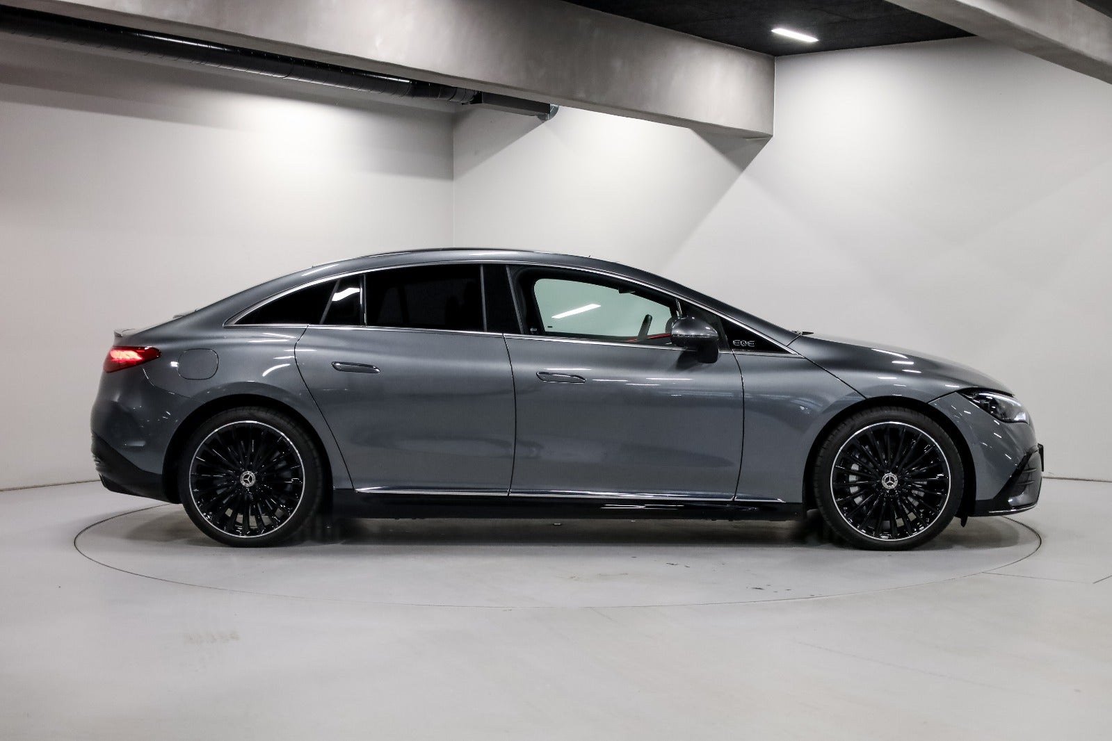 Mercedes-Benz EQE350 AMG Line