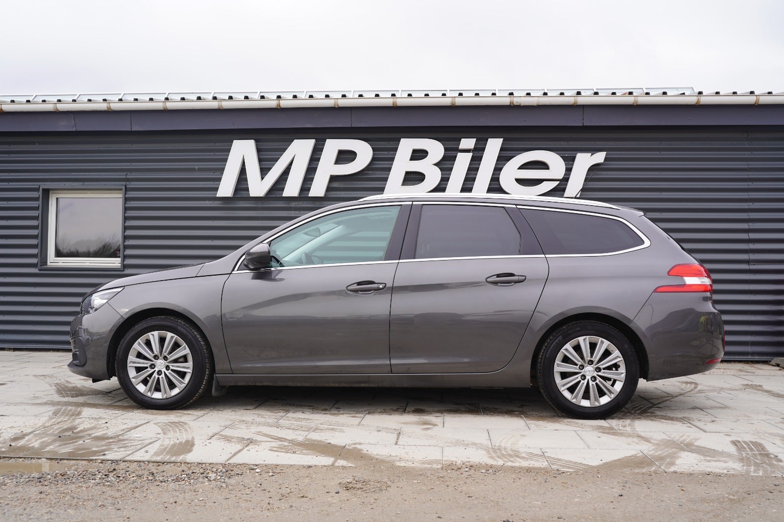 Billede af Peugeot 308 1,6 BlueHDi 120 Selection Sky SW