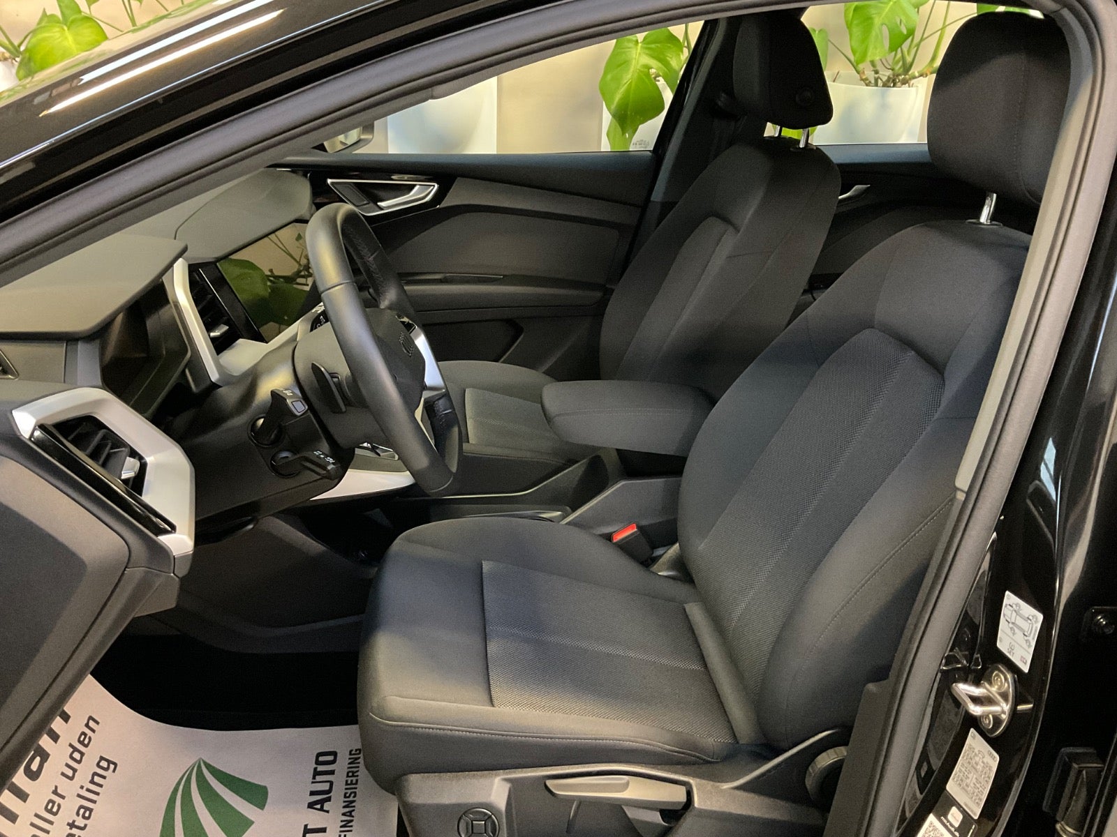 Audi Q4 e-tron 45 Progress 5d - 10