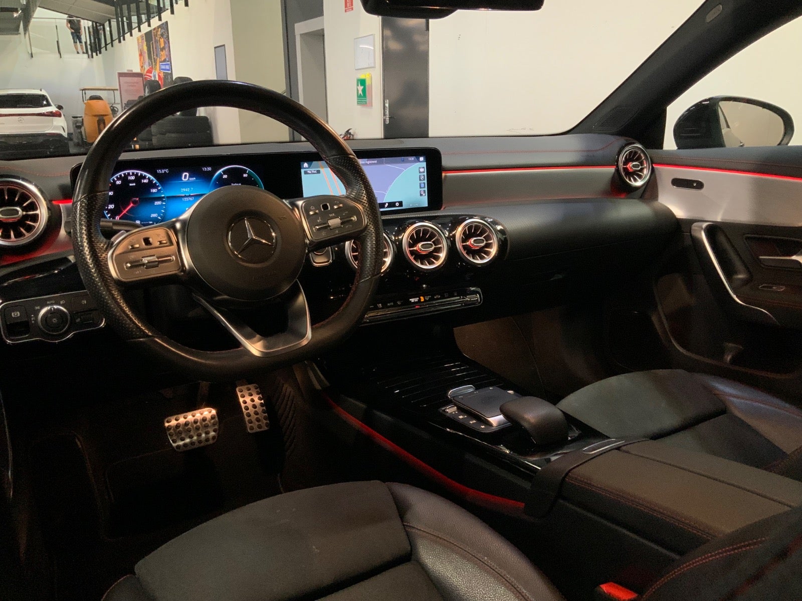 Mercedes-Benz CLA 250 e (8/8)