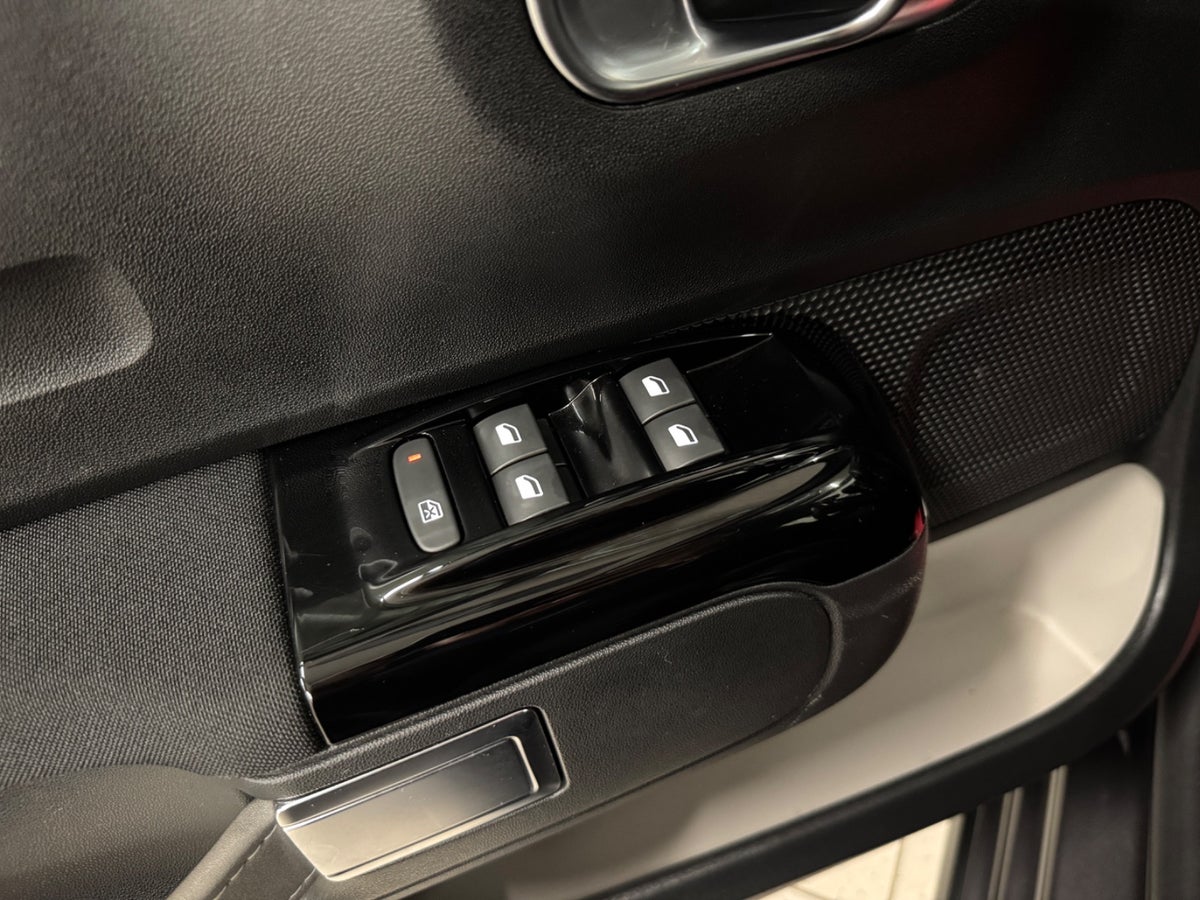 Citroën C3 PureTech 83 Shine Citroën C3 PureTech 83 Shine