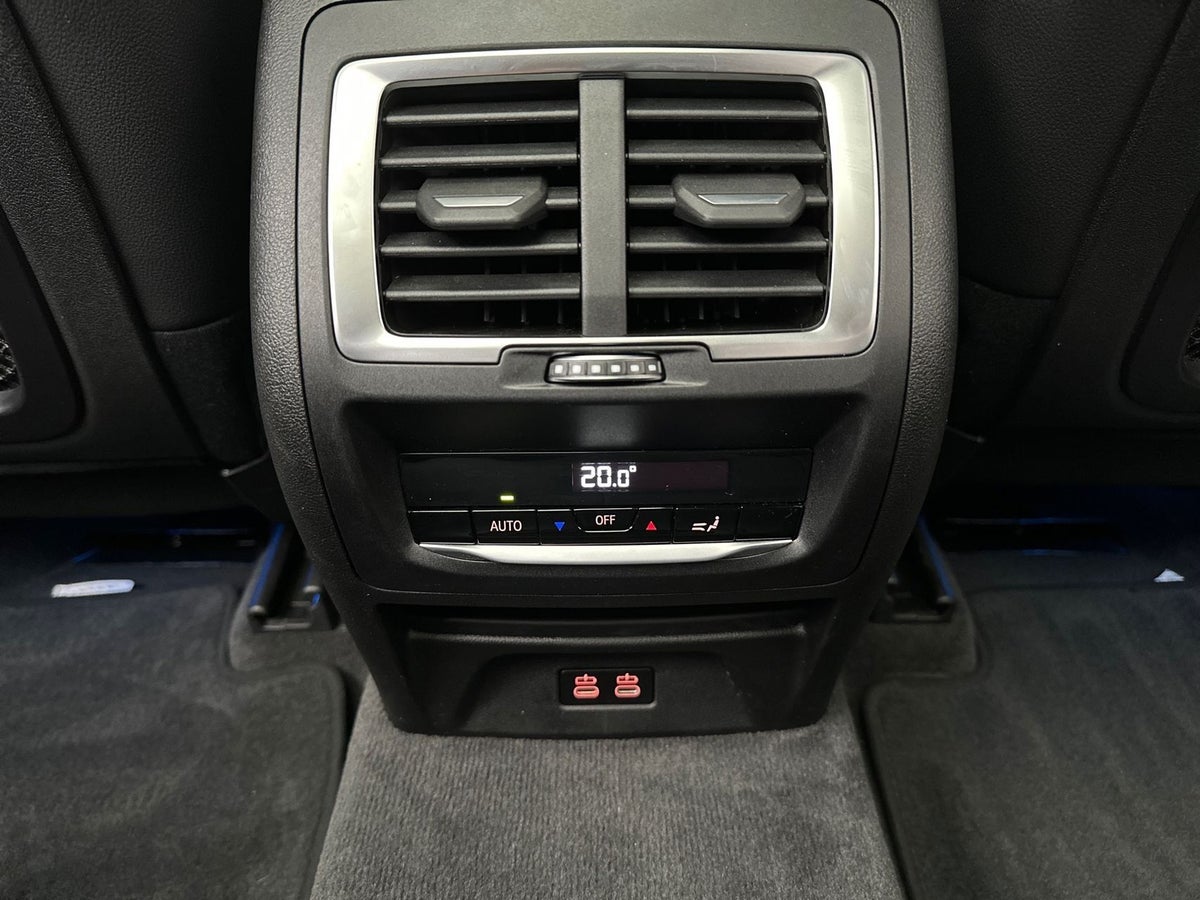 BMW iX3 Charged M-Sport billede 20