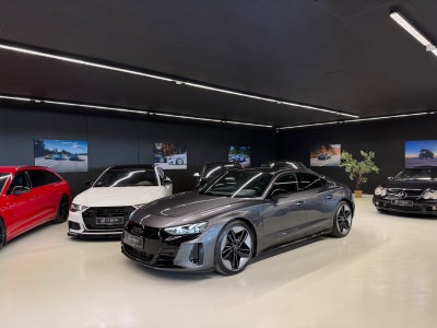 Audi e-tron GT  quattro 4d