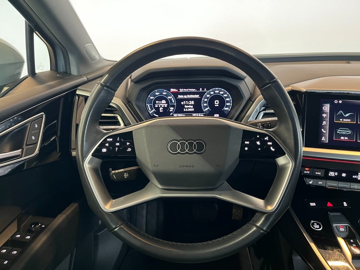 Audi Q4 e-tron S-line quattro Van