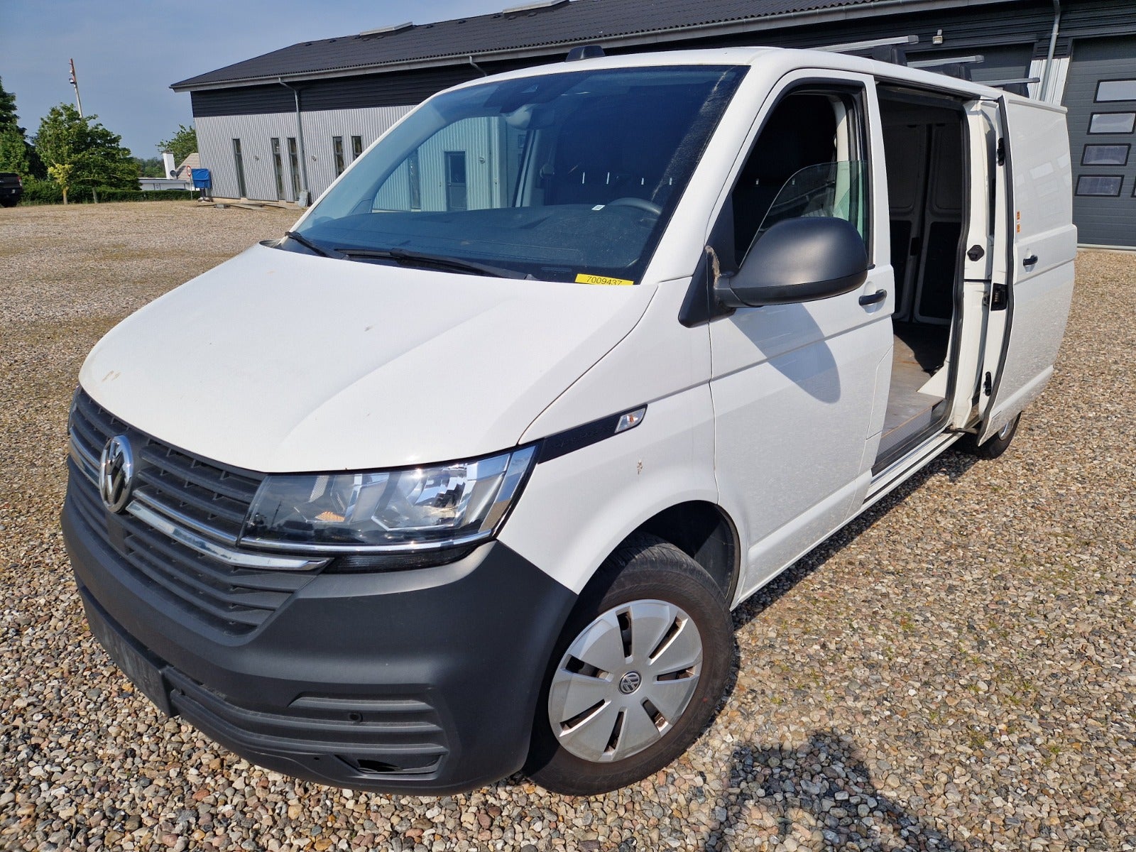 Billede af VW Transporter 2,0 TDi 110 Kassevogn lang