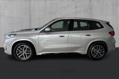 BMW iX1 eDrive20 M-Sport - 1