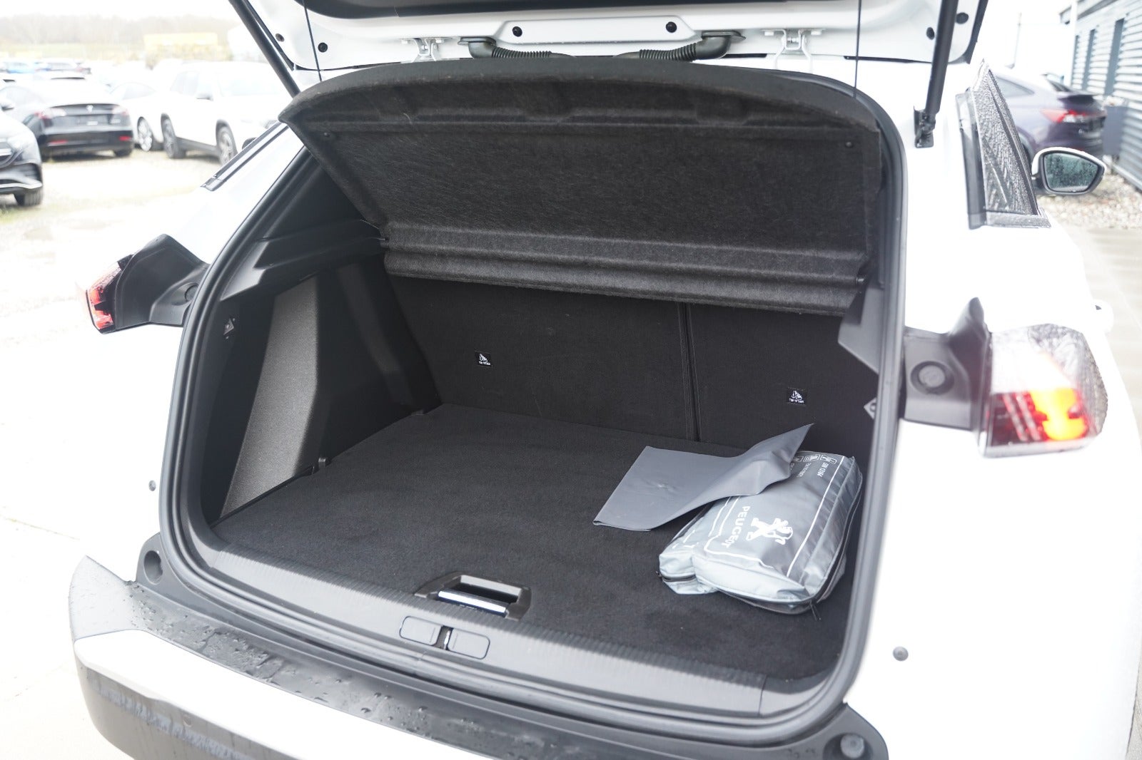 Billede af Peugeot 2008 1,2 PureTech 130 Edition:210+