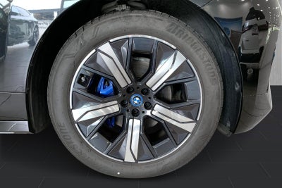 BMW iX xDrive40 Supercharged