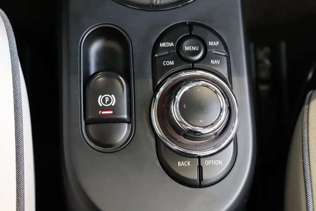 MINI Cooper SE Camden Edition