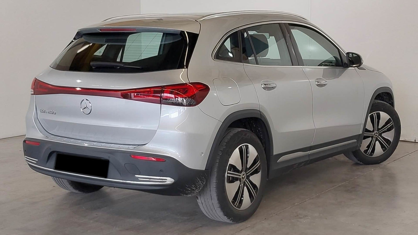 Mercedes EQA250 Electric Art